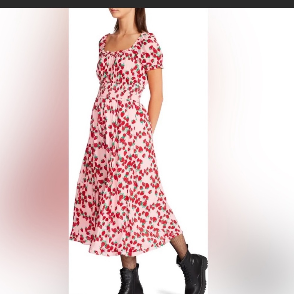 Betsy Johnson Dress Size Medium Strawberry